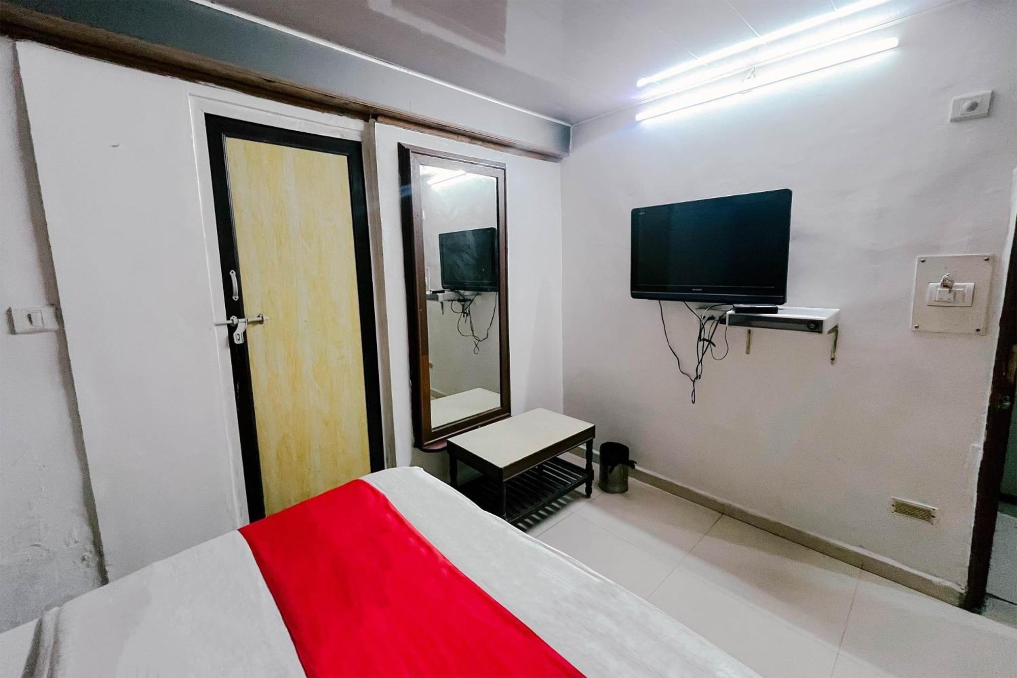 Hotel Maninagar Residency Watuwa Exterior photo